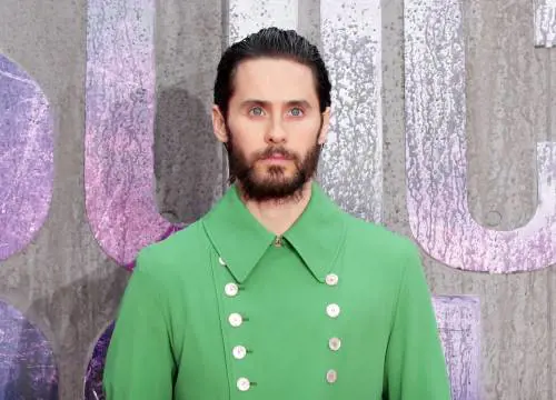 Jared Leto va nel deserto: non sa nulla del Covid-19