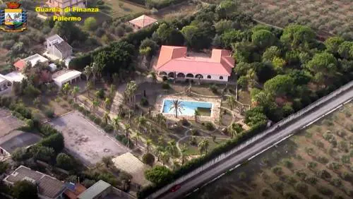 Sequestrata la mega-villa al "re" del calcestruzzo, con spa e bosco privato