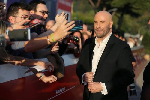 Pioggia di selfie per John Travolta al Festival del Cinema di Roma 