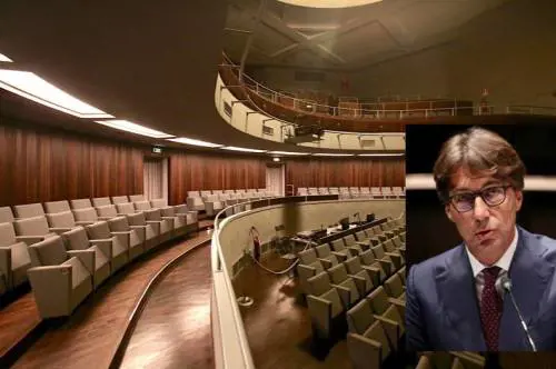 Il legno della Val di Fiemme abbattuto dalla tempesta Vaia rivive nel Triennale Milano Teatro