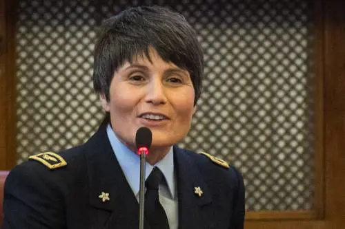 AstroSamantha diventa comandante