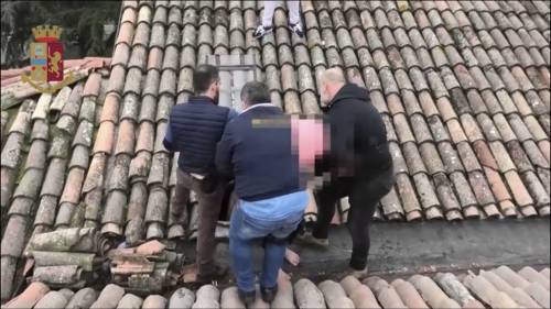Blitz della polizia in un casolare di Parma: catturati due banditi moldavi latitanti