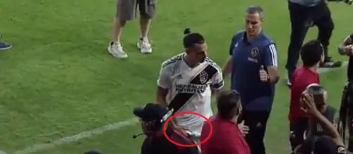 Mls, Ibrahimovic eliminato ai play-off: gestaccio a un tifoso