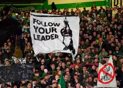 Mussolini a piazzale Loreto nella coreografia del Celtic