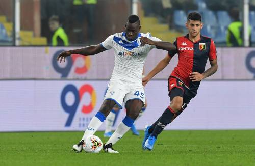 Genoa-Brescia, un fotografo accusa Balotelli: "Mi ha spaccato la macchina fotografica"