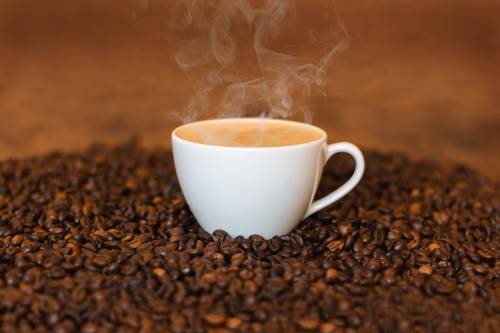 Il caffè è "salvo": si possono bere fino a cinque tazzine al giorno