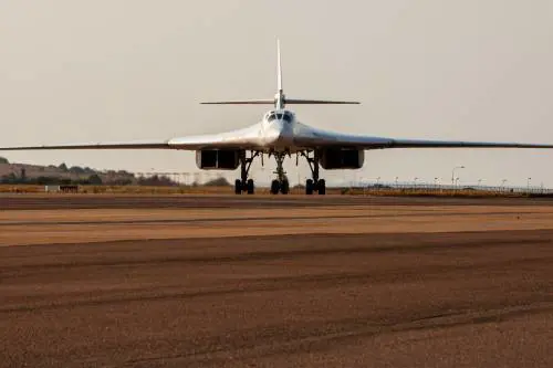 La strana missione della Russia: inviati i bombardieri in Africa
