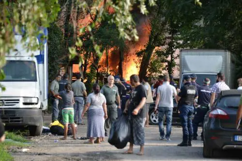 Svaligiano appartamento, presi due rom