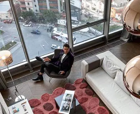 Andrea Dal Corso e Teresa Langella in vacanza. Ma i fan notano ​il dettaglio piccante