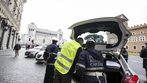 Da venerdì centro di Roma vietato a 230mila auto diesel Euro 3
