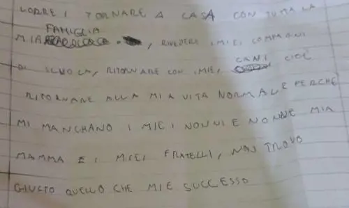 I servizi sociali lo allontanano dalla madre e lui scrive: "Vorrei tornare a casa"
