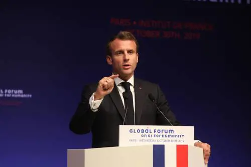L'Africa ora fa tremare Macron: pronti a liberarsi dal franco Cfa