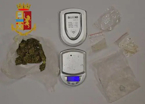 Gallipoli, denunciato minore per spaccio di droga