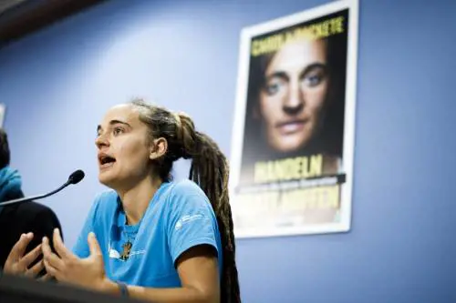 Carola Rackete: "L'Europa salvi i migranti"
