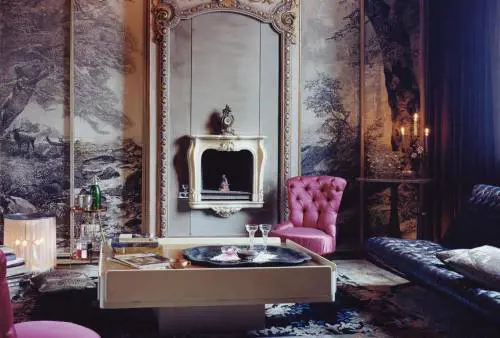 Zebre, specchi, eros, design. La casa del faraone Mollino