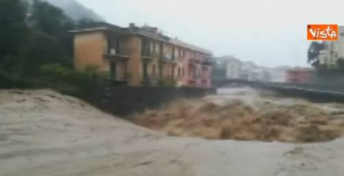 L'Italia è sotto la pioggia: tromba d'aria in Liguria e allagamenti in Toscana