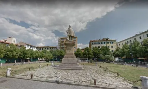 Livorno, maxi rissa tra stranieri a bottigliate: fermati 2 gambiani