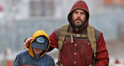 Casey Affleck apocalittico "diventa" la madre  della figlia molestata