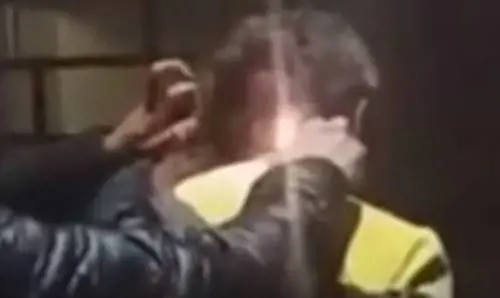Danno fuoco a un clochard e si filmano: orrore a Chioggia