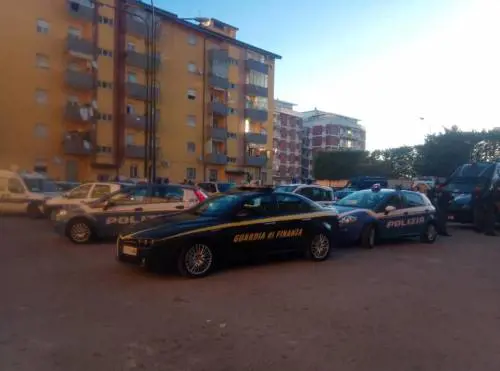 Pescara, abusivi sfrattati nel quartiere dell'illegalità