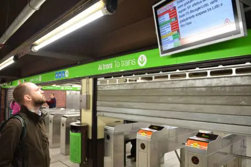 Marta denuncia su Facebook: "Bulli in metrò, nessuno fa nulla"