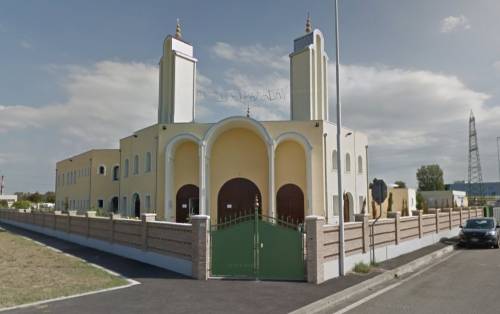 Ravenna, polemica della Lega: festa islamica in palestra del comune