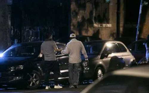 Sfigura il volto di un automobilista che non paga il “pizzo”: arrestato parcheggiatore abusivo