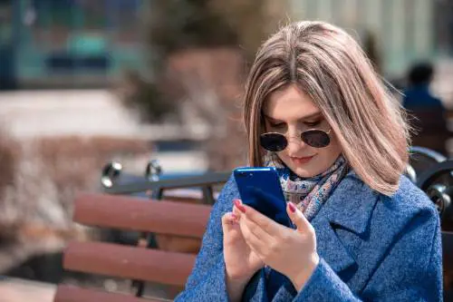 Il linguaggio usato su Twitter può svelare solitudine