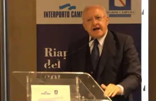 De Luca non teme Costa: "Dialogo con chi rispetta il nostro lavoro"