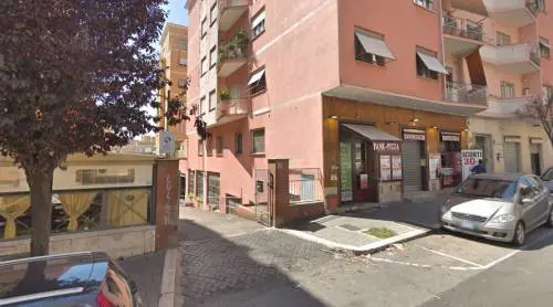 Roma, marito picchia la moglie: arrestato