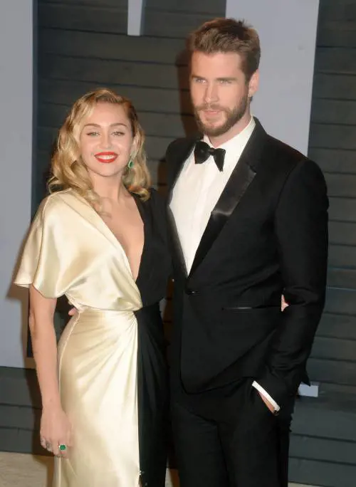 Miley Cyrus rimuove Liam Hemsworth dai social