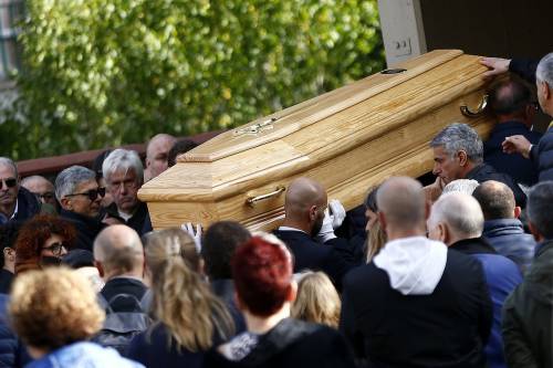 Al funerale di Luca Sacchi assente la fidanzata Anastasia