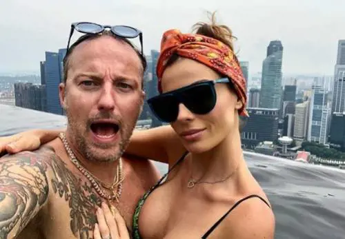 Francesco Facchinetti e Wilma Faissol pronti per una sitcom sulla loro famiglia 