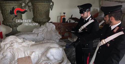 Calabria, cercano armi ma trovano opere d’arte