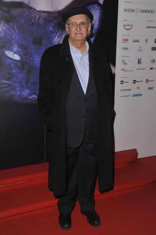 Petros Markaris: "Ue ipocrita sui migranti Italia e Grecia usate come grandi cisterne"