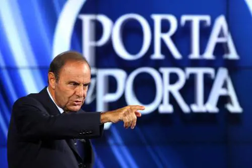 La Rai vieta i duelli in tv. Vespa: non è democrazia