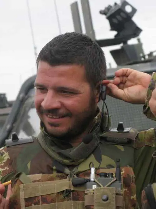 "Mio figlio eroe caduto invano"