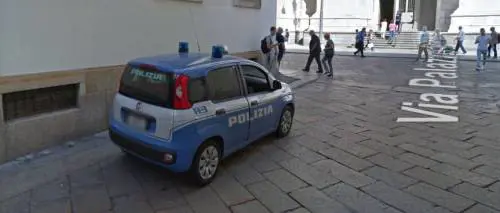 Guardia giurata accoltella collega alla schiena. "Era solo un gioco"