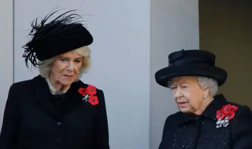 Remembrance Day, il significato dei fiori della Regina e di Camilla