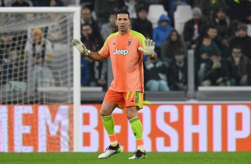 Buffon si prende il Tapiro d'Oro: la sua immagine usata per speculazioni finanziarie