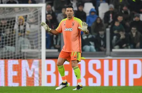 Buffon si prende il Tapiro d'Oro: la sua immagine usata per speculazioni finanziarie