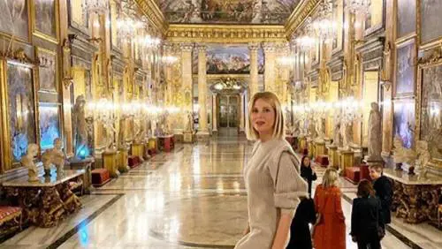 Alessia Marcuzzi compie 47 anni: party divertente con le amiche 