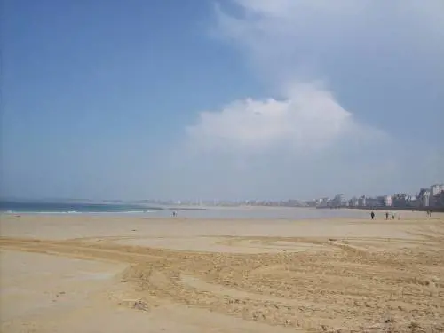 Mistero in Francia, pacchi di droga ritrovati su spiagge della costa atlantica