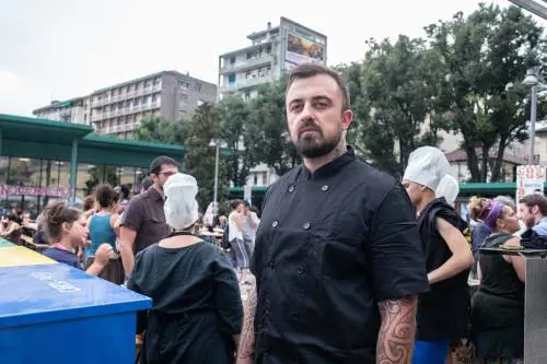 Coronavirus, la teoria di Chef Rubio: "Una generazione ha ammazzato i propri genitori"