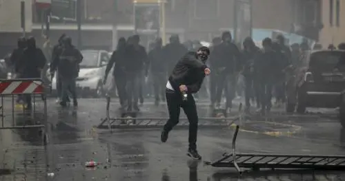 Arrestati 13 ultras laziali per gli scontri dopo la finale Lazio-Atalanta