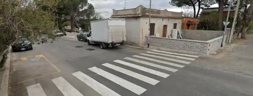 Scontro tra auto: morta una donna, grave la figlia di 14 anni