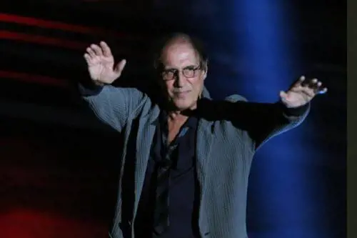 Adriano Celentano, il molleggiato non demorde