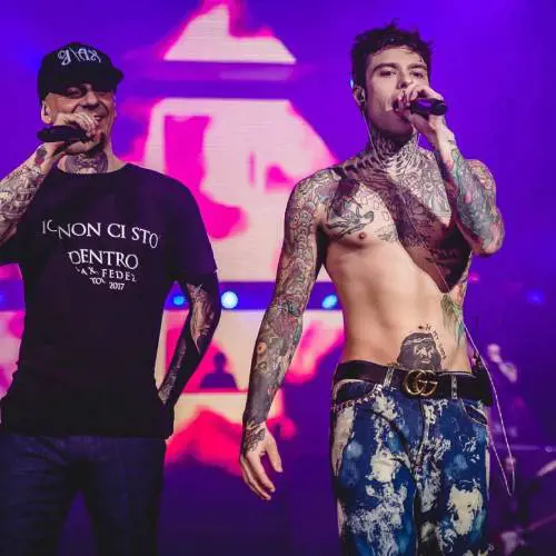 Fedez, tentativo di pace con J-Ax?