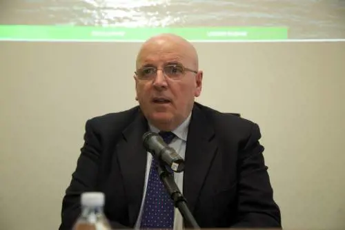 Abuso d'ufficio, altri guai per l'ex governatore Pd Oliverio: rischia il processo