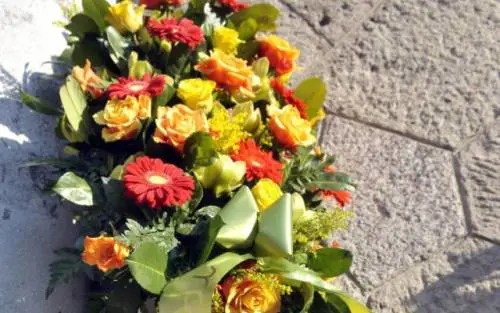 Gb, giornale pubblica necrologio di una persona "ancora viva". Ira dei familiari